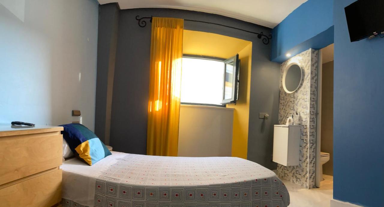 Baobab Hostal เอลปูแอร์โต เด ซานตามาริอา ภายนอก รูปภาพ